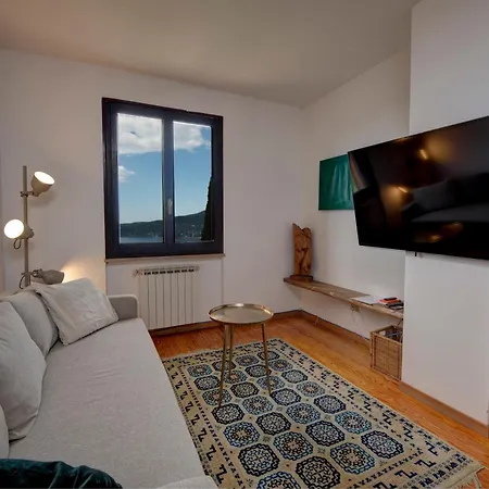 231c- Casa Sant'ambrogio Vista Mare, 2 Chilometri Dal Centro Di E Dal Mare 公寓 *