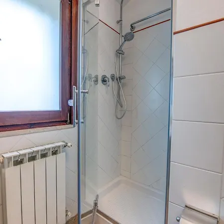 231c- Casa Sant'ambrogio Vista Mare, 2 Chilometri Dal Centro Di E Dal Mare